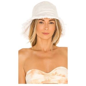 Casa Clara Evan Bucket Hat White One Size cmcoving